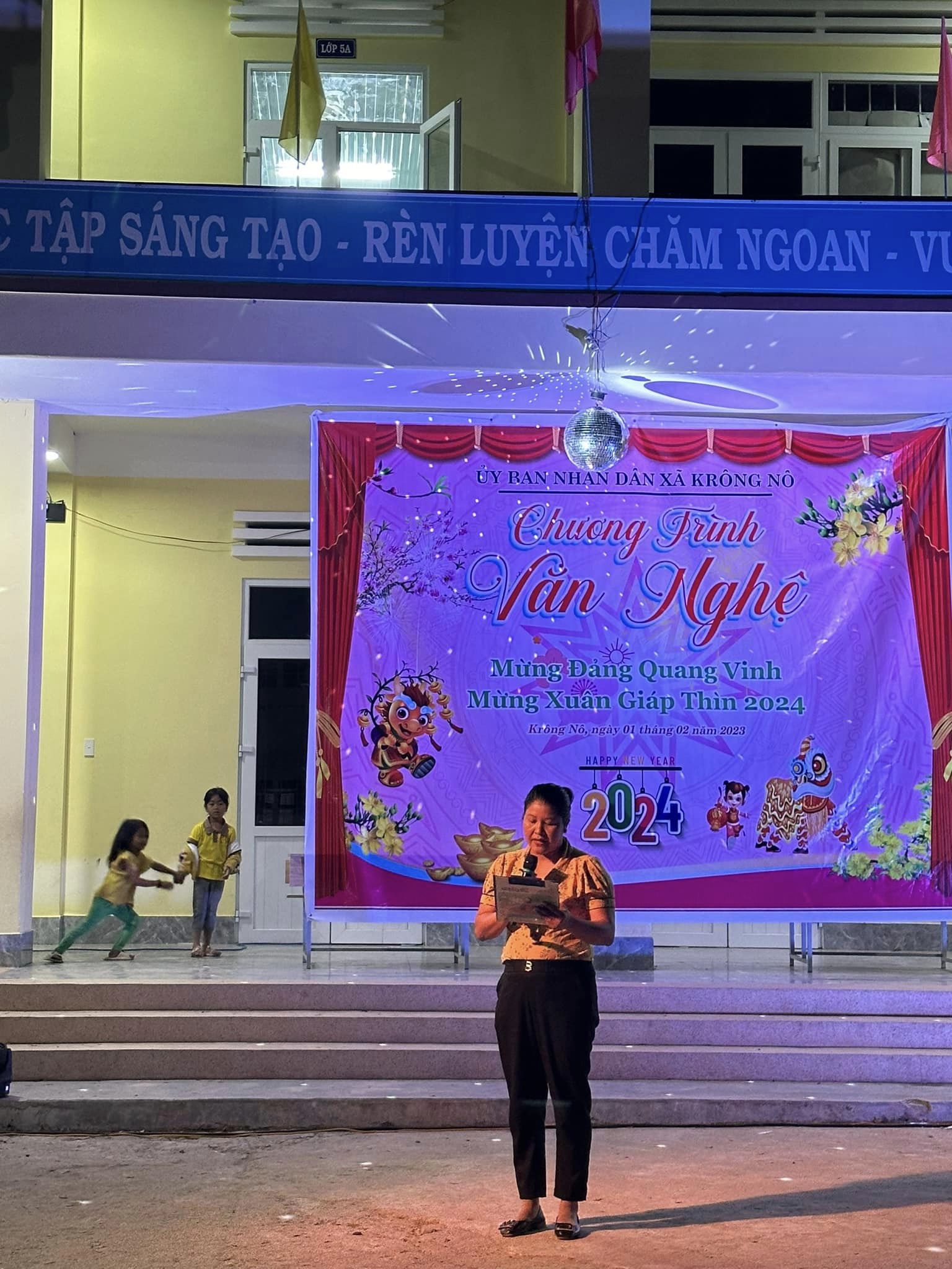 UBND xã Krông Nô tổ chức chương trình văn nghệ Mừng Đảng - mừng Xuân Giáp Thìn 2024